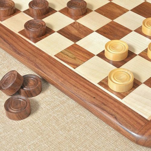Самые интересные настольные игры для взрослых